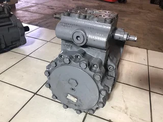 Excavator Hydraulic Swing Motor Kawasaki  MX750B0