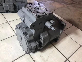 Excavator Hydraulic Swing Motor Kawasaki  MX750B0