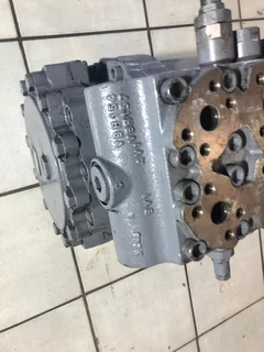 Excavator Hydraulic Swing Motor Kawasaki  MX750B0