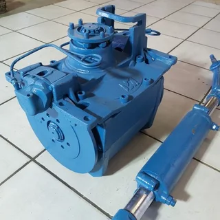 Merlo Diff And Steering Cylinder