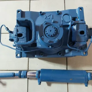 Merlo Diff And Steering Cylinder