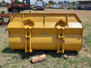 Volvo Front End Loader Bucket