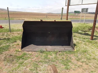Volvo Front End Loader Bucket