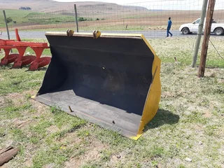 Volvo Front End Loader Bucket