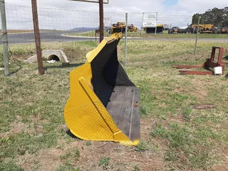 Volvo Front End Loader Bucket