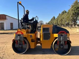 Dynapac CC142 Ride-On Roller