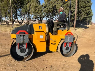 Dynapac CC142 Ride-On Roller