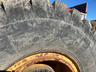 Tyre with Rim 20.5-25