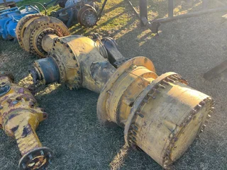 Caterpillar 988 Rear Differential Axle