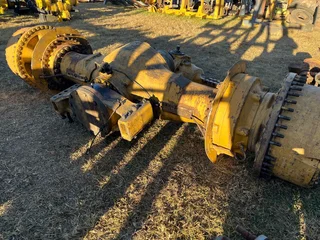 Caterpillar 988 Rear Differential Axle