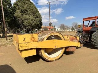 Tow Behind Grid Roller