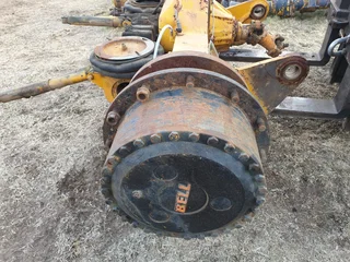 Front Differential Axle Bell B30C