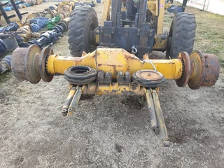 Front Differential Axle Bell B30C