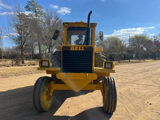 Bell 1206 Haulage Tow Tractor