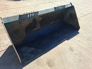 Bobcat Skidsteer Loader Bucket