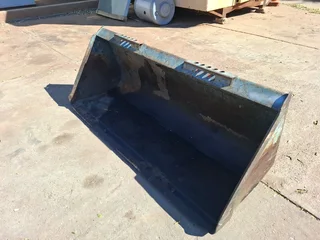 Bobcat Skidsteer Loader Bucket
