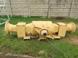 Caterpillar 966F Rear Differential Axle