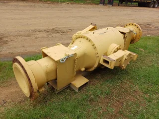 Caterpillar 966F Rear Differential Axle