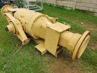 Caterpillar 966F Rear Differential Axle