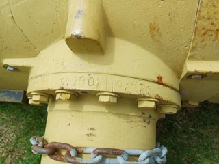 Caterpillar 966F Front Differential Axle