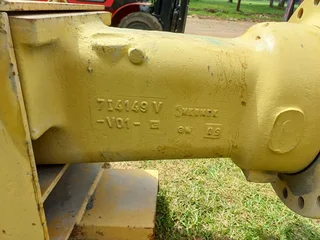 Caterpillar 966F Front Differential Axle