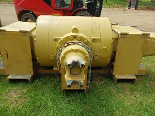 Caterpillar 966F Front Differential Axle