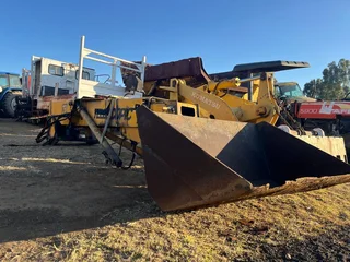 Telehandler Boom With Bucket