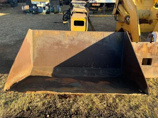 Telehandler Boom With Bucket