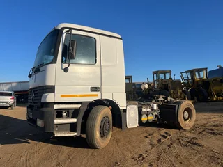 2002 Mercedes Benz Axor 1838 Horse Truck