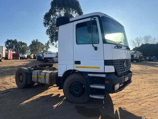 2002 Mercedes Benz Axor 1838 Horse Truck