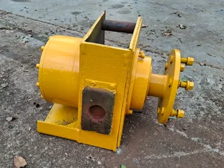 Bell SL483 Skidsteer Drive Motor