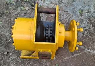 Bell SL483 Skidsteer Drive Motor