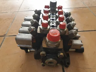 4 Lever Hydraulic Directional Control Valve Bank