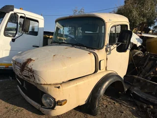 Mercedes Benz LK 338 Truck Cab