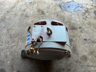 Synchronous AC Generator