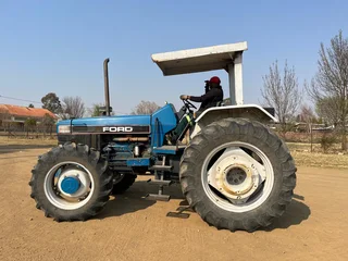 Ford 7840 Tractor