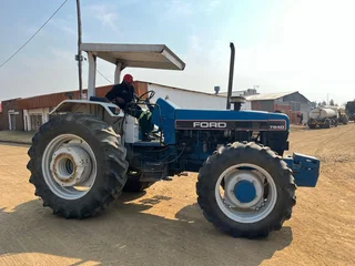 Ford 7840 Tractor