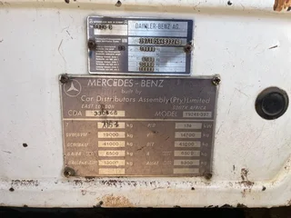 Mercedes Benz V-Series Truck Cab