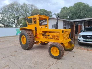 Bell 1756 Haulage Tow Tractor