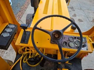 Bell 1756 Haulage Tow Tractor