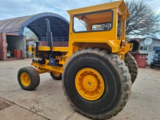 Bell 1756 Haulage Tow Tractor