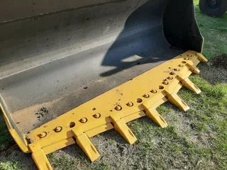 Caterpillar 966C Front End Loader Bucket