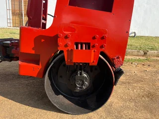 Smooth Drum Vibrating Roller