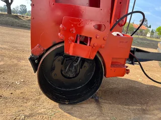 Smooth Drum Vibrating Roller