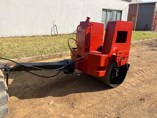 Smooth Drum Vibrating Roller