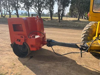 Smooth Drum Vibrating Roller