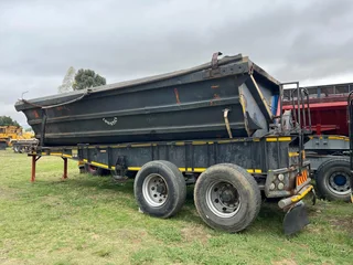 2006 SA Truck Bodies Side Tipper Trailer