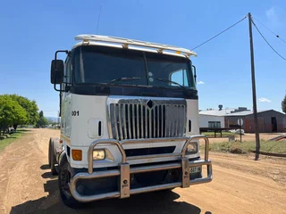 2006 International 9800i Pro Sleeper Horse Truck