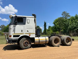 2006 International 9800i Pro Sleeper Horse Truck