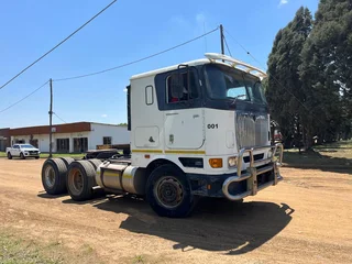 2006 International 9800i Pro Sleeper Horse Truck